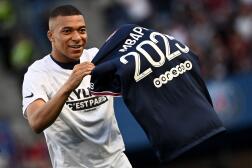 Kylian Mbappé, during the announcement of the extension until 2025 of his contract at PSG, Saturday May 21, at the Parc des Princes.