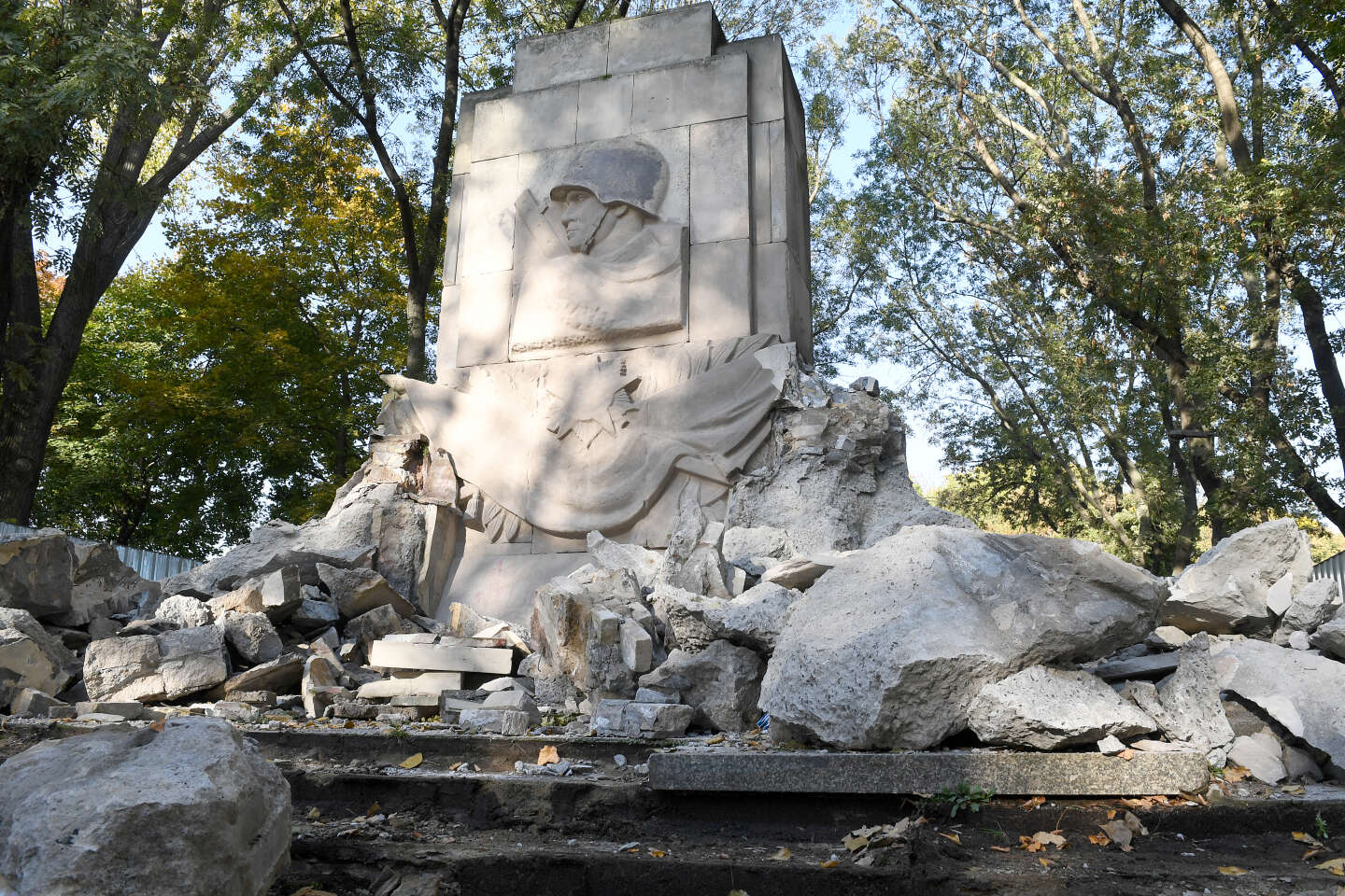 W Polsce władza uderza w ostatnie pomniki gloryfikujące Armię Czerwoną