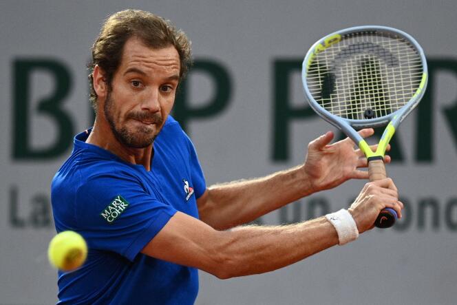 Richard Gasquet made South African Lloyd Harris admire his fifty shades of backhand, in the first round of Roland Garros, Tuesday, May 24.