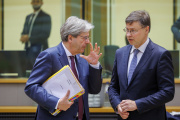 Economic Commissioner Paolo Gentiloni (left) and European Commission Vice President Valdis Dombrovskis in Brussels, Belgium, May 23, 2022.