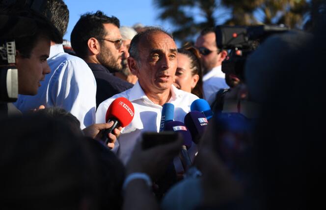 Eric Zemmour during a campaign stop in Cogolin (Var), May 12, 2022.