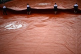 La pluie a perturbé le déroulé des matchs, lundi 23 mai, à Roland-Garros.