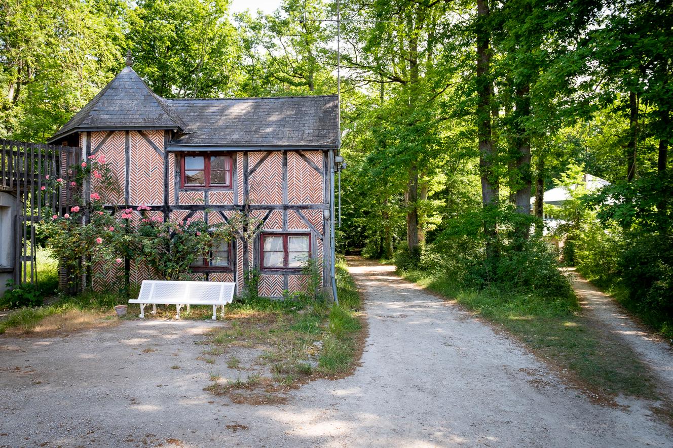 Dans le parc de la clinique psychiatrique de la Chesnaie, à Chailles (Loir-et-Cher), le 18 mai 2022.