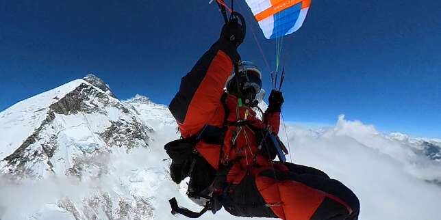 Le Sud-Africain Pierre Carter devient le premier à s’élancer légalement en parapente d’un sommet de l’Everest
