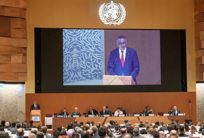 Tedros Adhanom Ghebreyesus, directeur général de l’OMS, devant l’Assemblée mondiale de la santé, à Genève (Suisse), le 22 mai 2022.