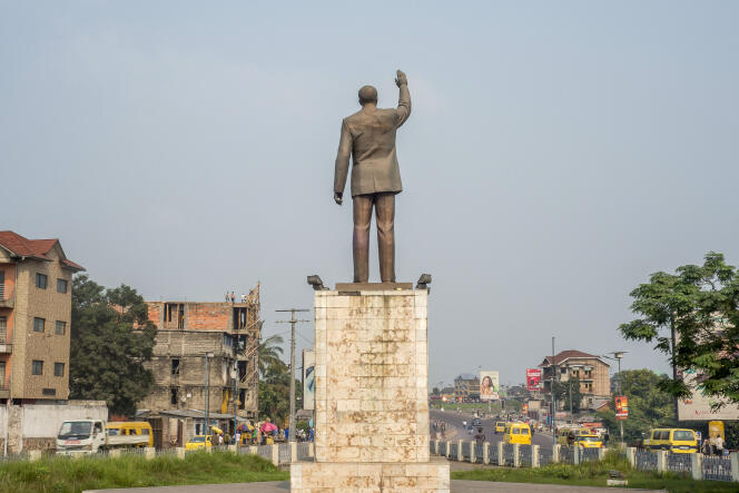 Une statue de Patrice Lumumba à Kinshasa, en juin 2020.