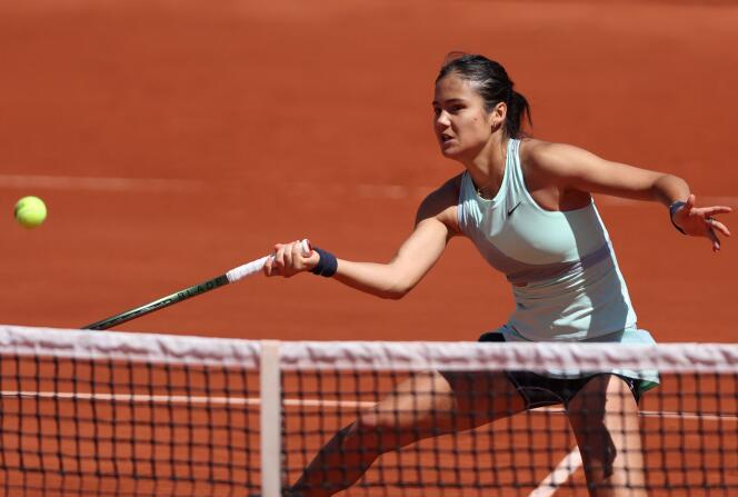 Emma Raducanu will not see the third round of Roland Garros, eliminated by Aliaksandra Sasnovich of Belarus, on Wednesday, May 25.