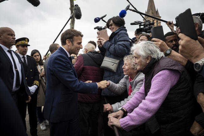 El Presidente de la República de viaje al mercado de Barbazan-Debat (Hautes-Pyrénées), 29 de abril de 2022.