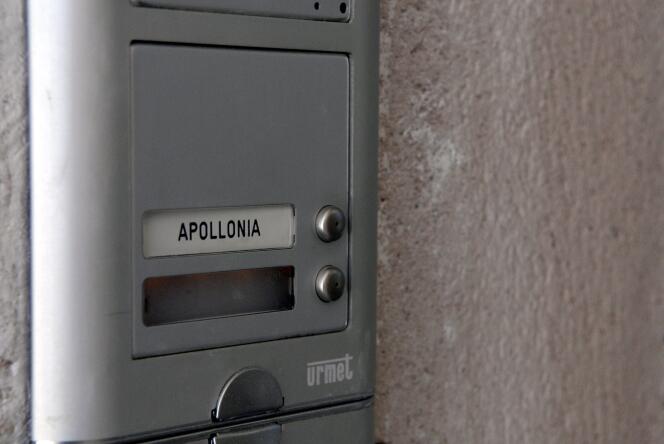 Vue de l' entrée des locaux de la société Apollonia, à Aix-en-Provence, en 2009. 


 (MaxPPP TagID: maxnewsworldtwo299963.jpg) [Photo via MaxPPP]
