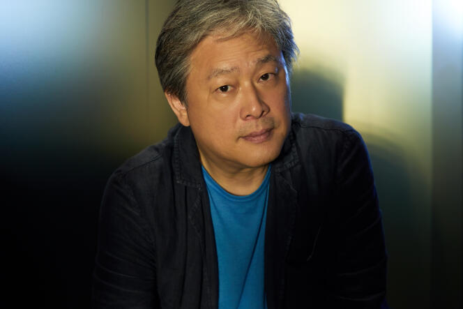 Park Chan-Wook, réalisateur du film « Decision to Leave » photographié au Festival de Cannes à l’Hôtel Majestic, le 25 mai 2022.