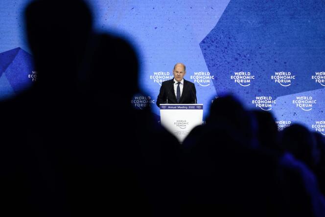 Le chancelier allemand, Olaf Scholz, lors de la réunion annuelle du Forum économique mondial, à Davos, le 26 mai 2022. 