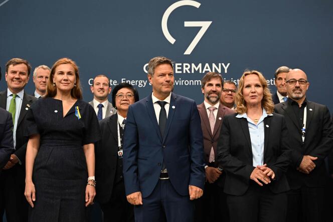 Photo de groupe des ministres du climat, de l’énergie et de l’environnement du G7, à Berlin, le 26 mai 2022. 