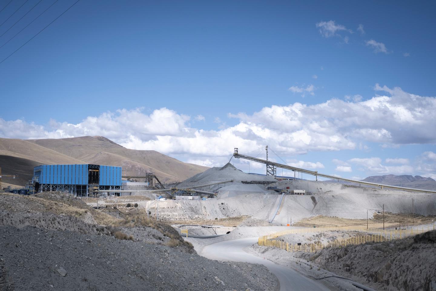 13 kidnapped mine workers found dead in Peru