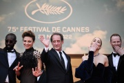 Le jury du 75e festival de Cannes lors de la montée des marches pour la cérémonie de clôture, samedi 28 mai.