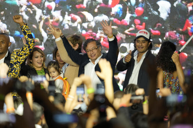 Le candidat à la présidentielle, Gustavo Petro, lors de son meeting au soir du premier tour, à Bogota, le 29 mai 2022.