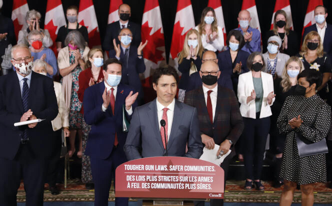 El primer ministro canadiense, Justin Trudeau, anunció una nueva legislación de control de armas en Ottawa, el lunes 30 de mayo de 2022.