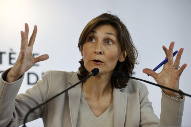 La ministre des sports et des Jeux olympiques et paralympiques, Amélie Oudéa-Castéra, le 30 mai 2022, à Paris.