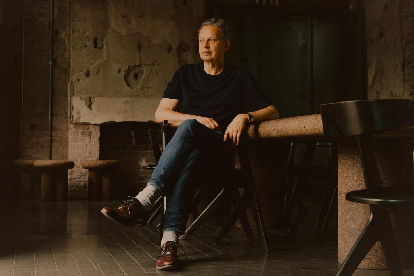 Rute råolie Ældre Tom Dixon, l'explorateur tous azimuts du design