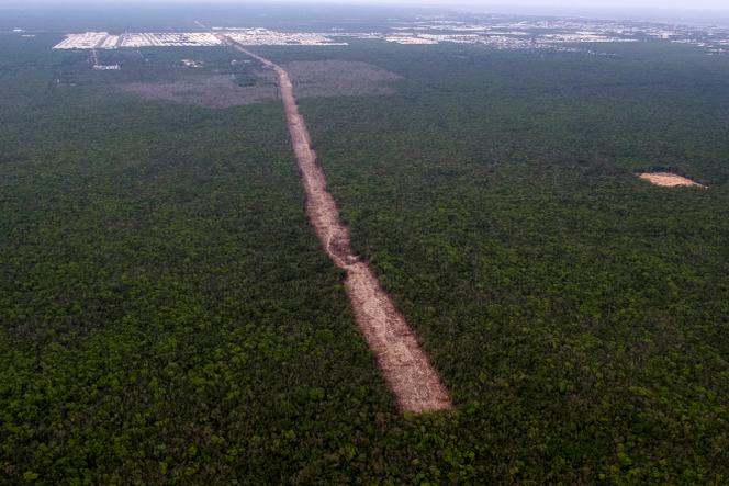 El sitio de construcción de la Sección 5 del Tren Maya entre los resorts de Playa del Carmen y Tulum, 27 de abril de 2022.