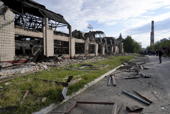 Un bâtiment détruit par un missile russe à Kiev, le 5 juin 2022.