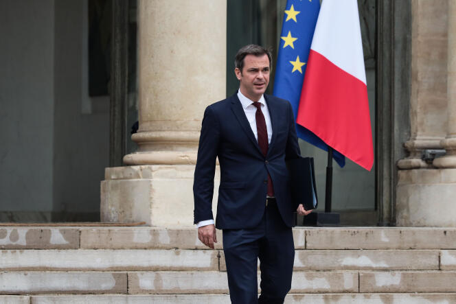 Olivier Véran à la sortie du premier conseil des ministres du gouvernement d’Elisabeth Borne, à l’Elysée, le 23 mai 2022.