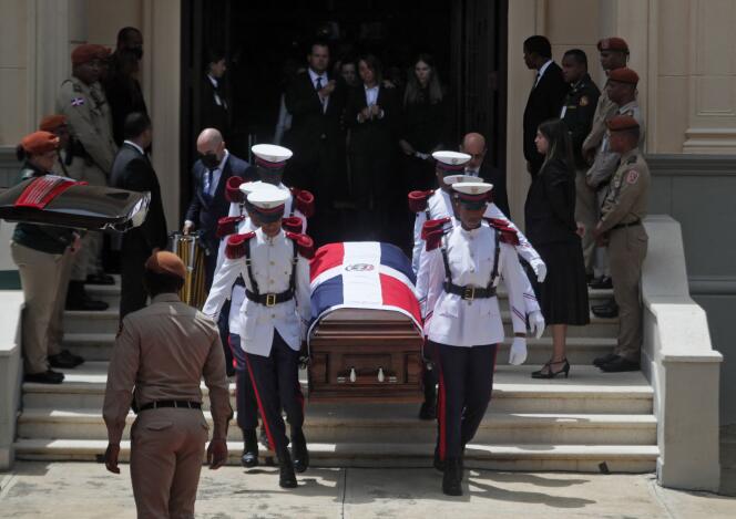 Lors des funérailles du ministre de l’environnement dominicain, Orlando Jorge Mera, le 7 juin 2022 à Saint-Domingue. Il a été tué la veille par un ami d’enfance.