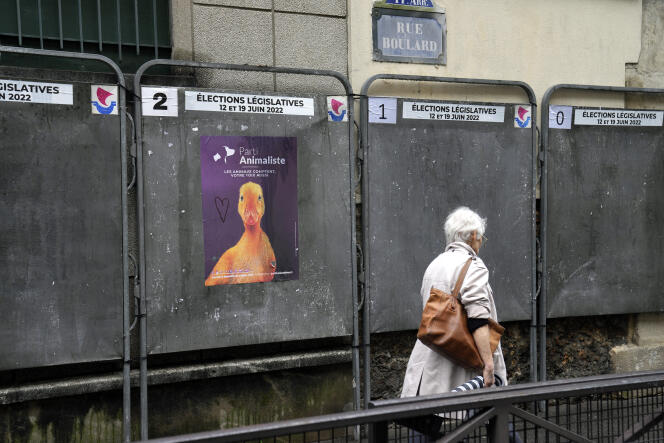 Campaign poster of the Parti Animaliste for the legislative elections, in Paris, on Wednesday June 8, 2022. 