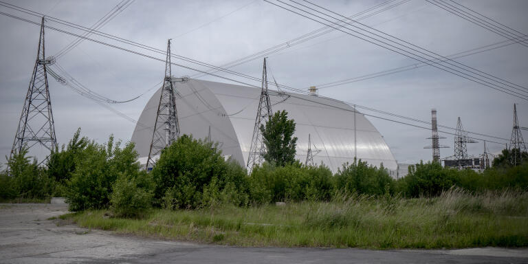 Le sarcophage du réacteur n°4, Tchernobyl, en Ukraine, le 25 mai 2022.