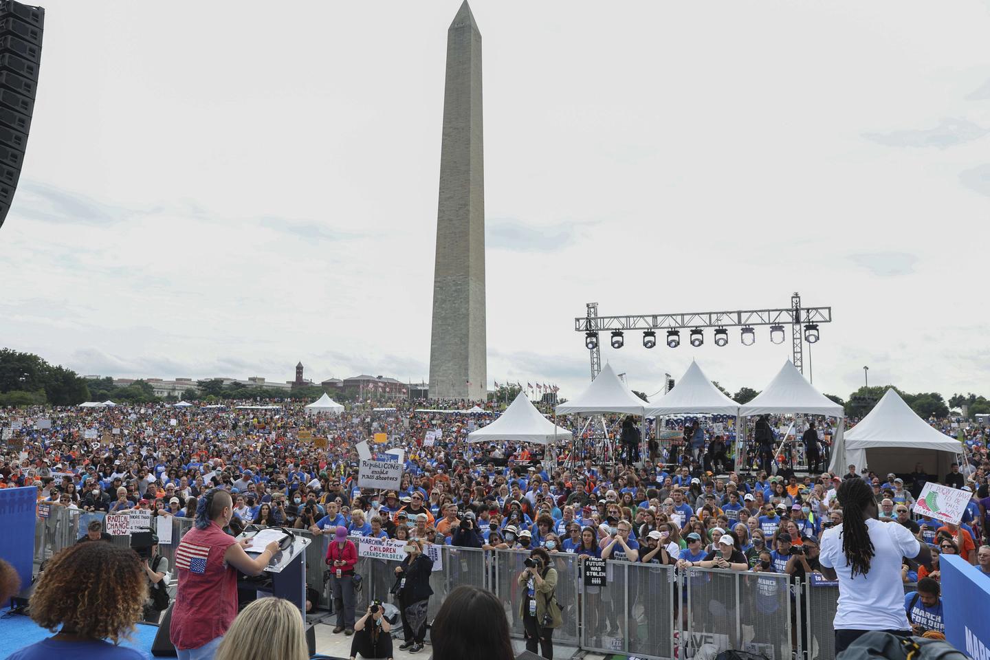 Thousands of people demonstrate in the United States for better regulation of firearms