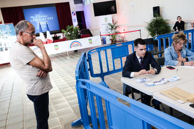 During the counting of the first round of the legislative elections, at the centralizing office of the city of Hénin-Beaumont (Pas-de-Calais), June 12, 2022.