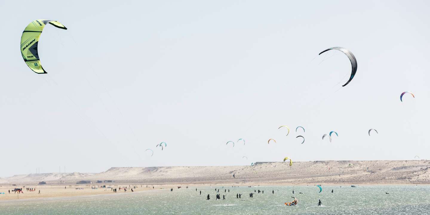 Kitesurfing in Laayoune Plage - El Marsa, El Marsa, Western Sahara - Kite  Jungle