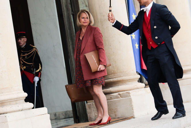 Brigitte Bourguignon, ministre de la santé, se rend au palais de l’Elysée pour le premier conseil des ministres, le 23 mai 2022.