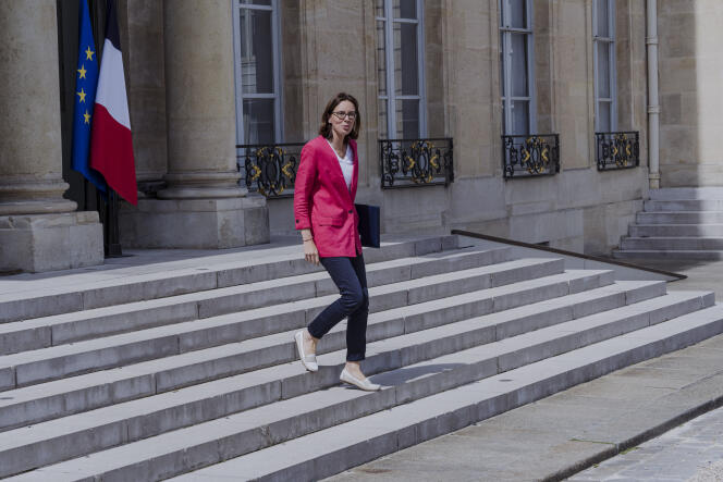 Environment Minister Amélie de Montchalin leaves the Council of Ministers at the Elysée, June 14, 2022.