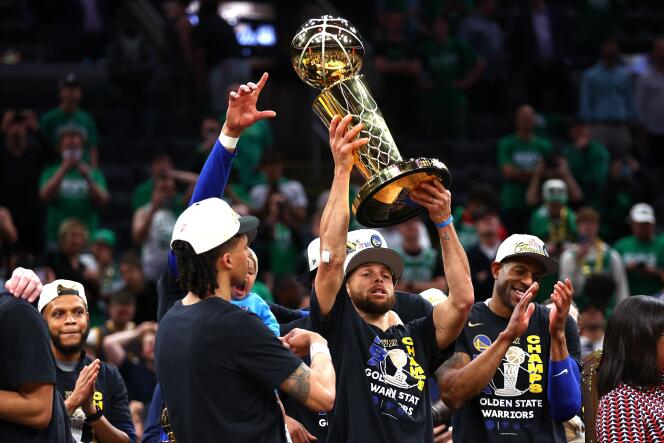 Stephen Curry, MVP de las finales, y campeón de la NBA por cuarta vez en su carrera con los Golden State Warriors, el 16 de junio de 2022, en Boston (Massachusetts).
