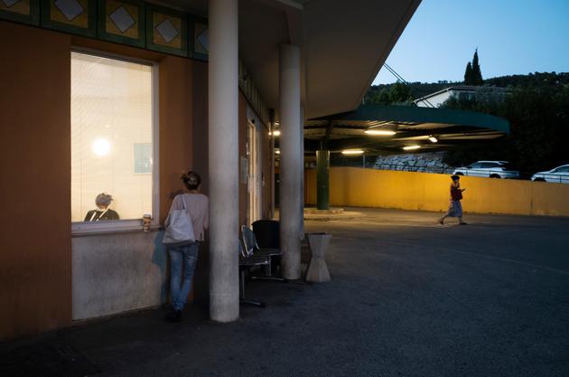 Le service des urgences du centre hospitalier de la Dracénie, fermé la nuit depuis sept mois faut de médecins, à Draguignan (Var), le 8 juin 2022.