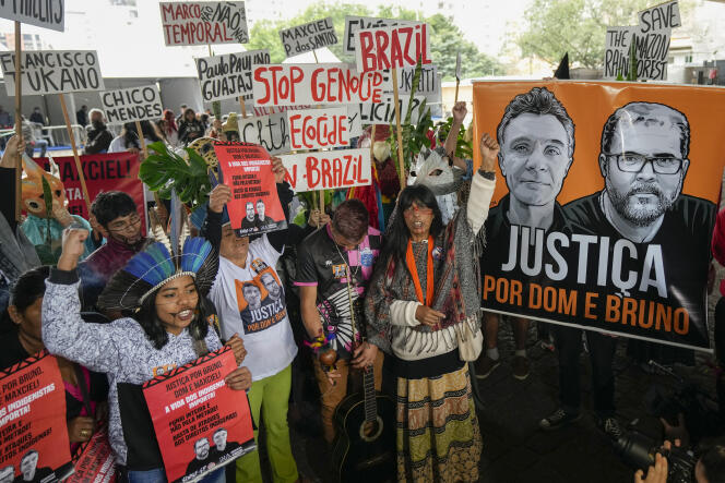 Une manifestation de soutien en l’honneur du journaliste Dom Phillips et de l’expert brésilien des populations indigènes Bruno Pereira, à Sao Polo, au Brésil, le 18 juin 2022.