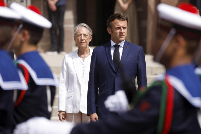 Le président Emmanuel Macron et la première ministre, Elisabeth Borne,  au mémorial du Mont-Valérien à Suresnes, le 18 juin 2022. 