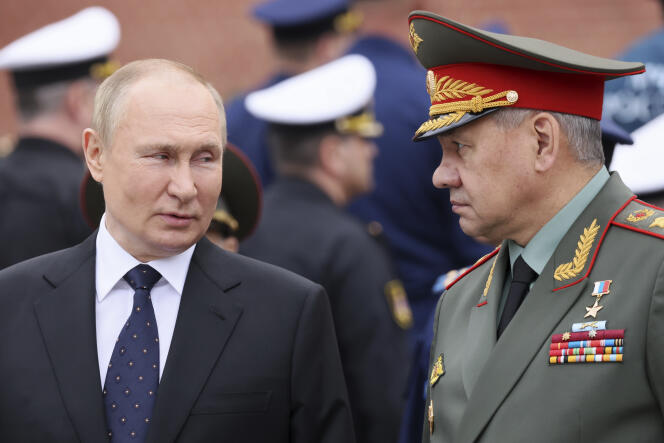 Vladimir Poutine et son minsitre de la défense, Sergei Shoigu, le 22 juin à Moscou.