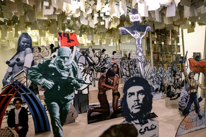Vue d’une exposition « Memory of a Paper City » de l’artiste libanais Alfred Tarazi, à Beyrouth, au Liban, le 14 juin 2022.