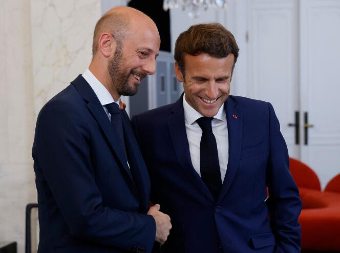Stanislas Guerini and Emmanuel Macron, at the Elysée Palace, on June 21, 2022.