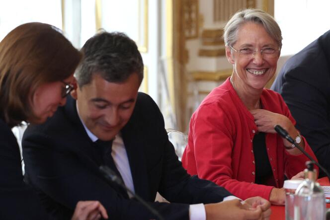 La première ministre, Elisabeth Borne, le ministre de l’intérieur, Gérald Darmanin, et la ministre de la transtion écologique, Amélie de Montchalin, lors d’une réunion à Matignon, le 21 juin 2022.