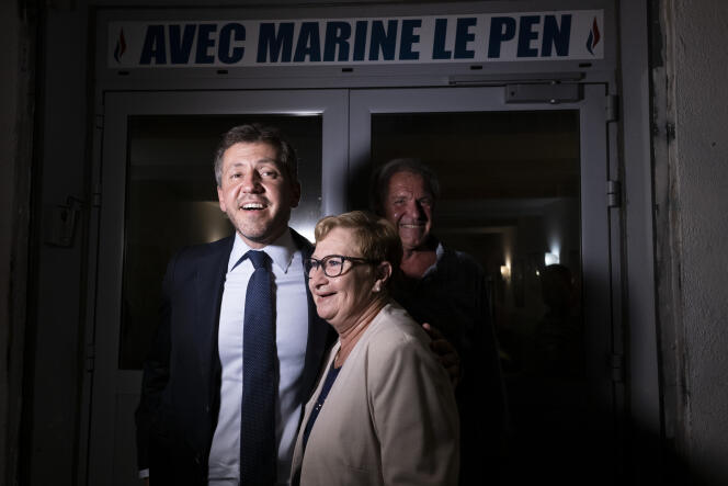 Franck Allisio, président départemental du Rassemblement national, et vainqueur de la 12e circonscription des Bouches-du-Rhône aux côtés de Gisèle Lelouis qui remporte la 3e circonscription au second tour des élections législatives, à Marseille, le 19 juin 2022.