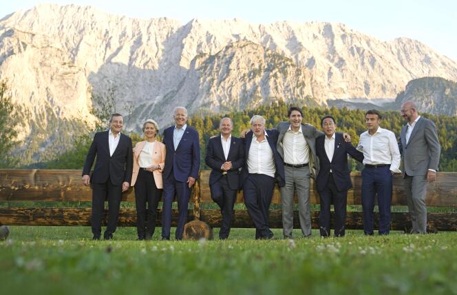 Les dirigeants de l’Union européenne et des pays membres du G7, au château d’Elmau, à Krün (Allemagne), le 26  juin 2022.