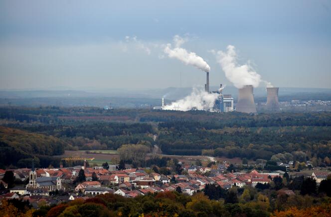 View of the Saint-Avold energy complex (Moselle), October 31, 2018.