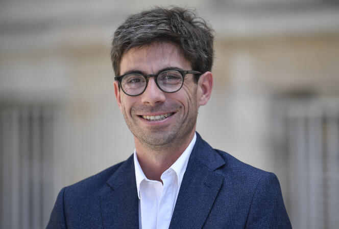Le député Ensemble ! de la deuxième circonscription des Hautes-Pyrénées, Benoît Mournet, devant l’Assemblée nationale, à Paris, le 21 juin 2022.