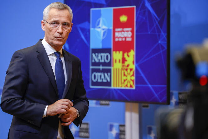 Le secrétaire général de l’OTAN, Jens Stoltenberg, s’exprime lors d’une conférence de presse précédant un sommet de l’OTAN à Bruxelles, le lundi 27 juin 2022. Les chefs d’État de l’OTAN se réuniront pour un sommet de l’OTAN à Madrid à partir du mardi 28 juin.