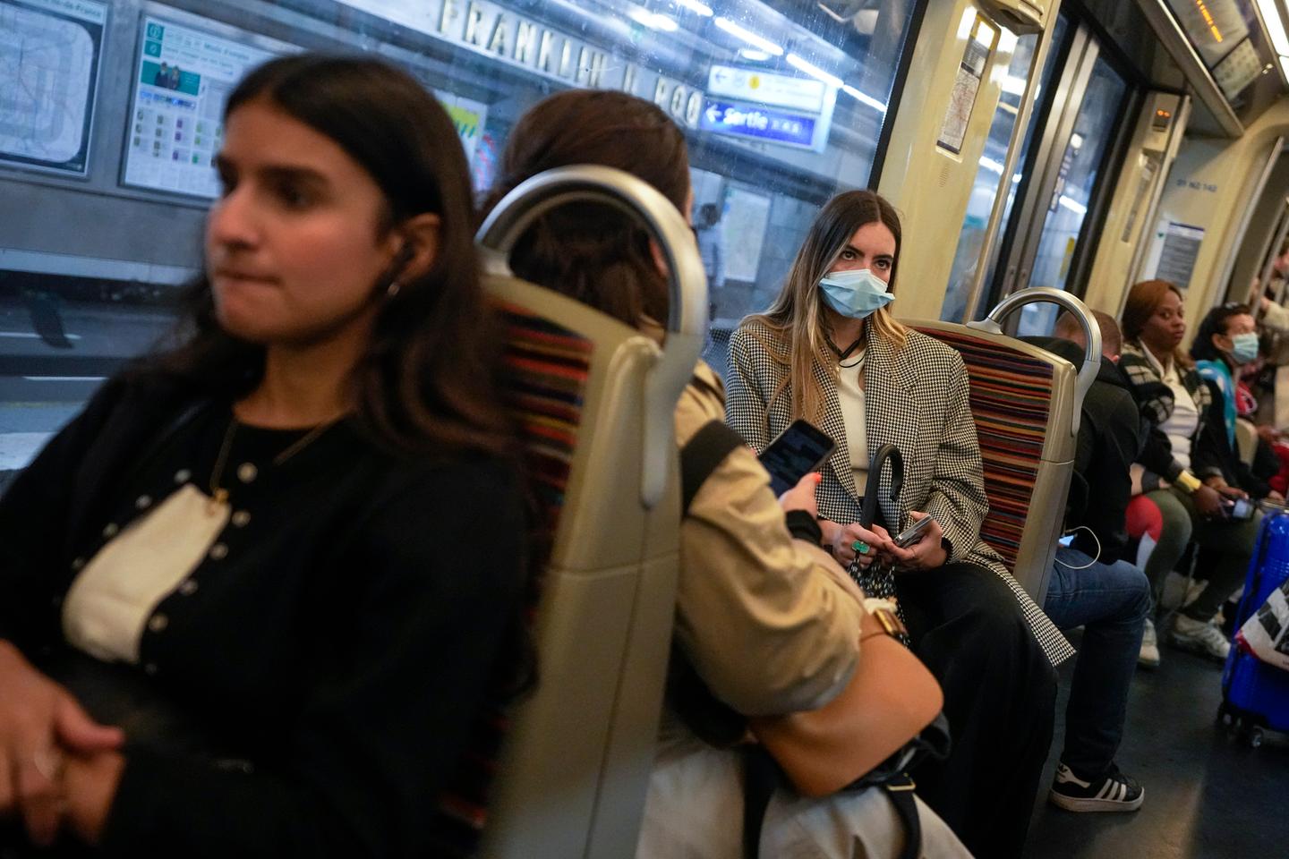 wearing a mask must remain a “citizen gesture