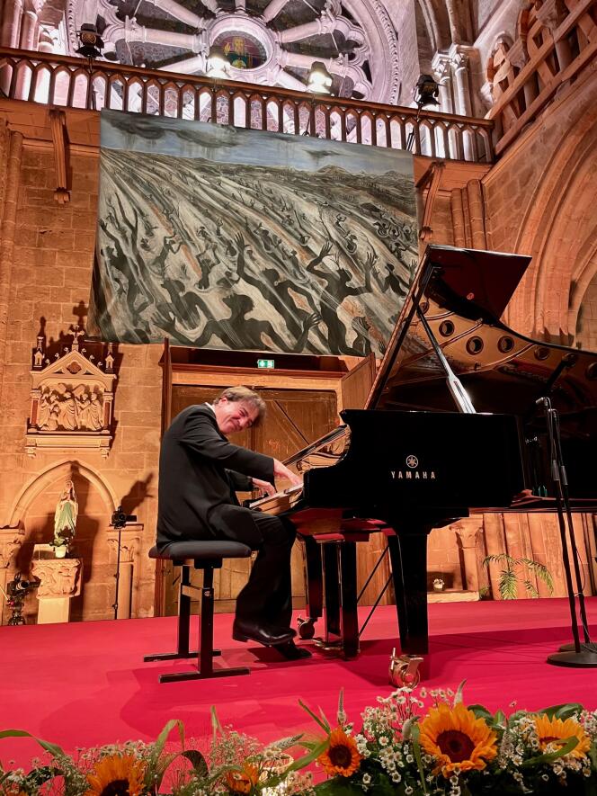 Le pianiste turc Fazil Say en concert, le 29 juin 2022, dans l’église Notre-Dame-de-l’Assomption à Auvers-sur-Oise (Val-d’Oise).