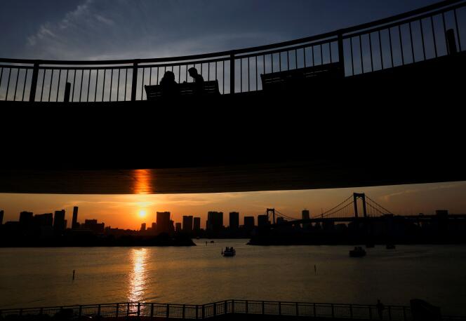 Coucher de soleil sur Tokyo, le 1er juillet 2022. 