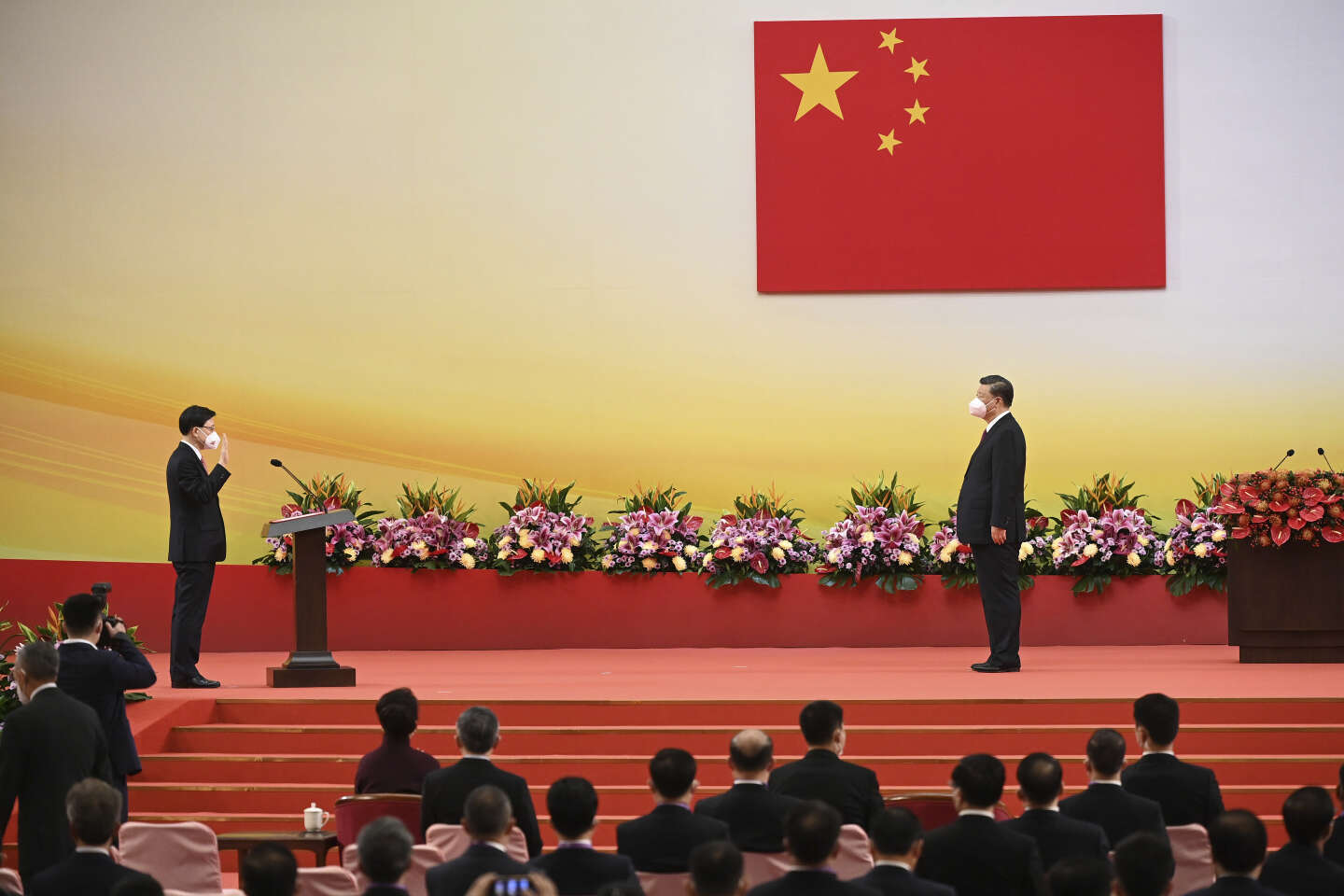 Der chinesische Staatspräsident Xi Jinping betonte bei einem historischen Besuch in Hongkong die Bedeutung des Grundsatzes „Ein Land, zwei Systeme“.